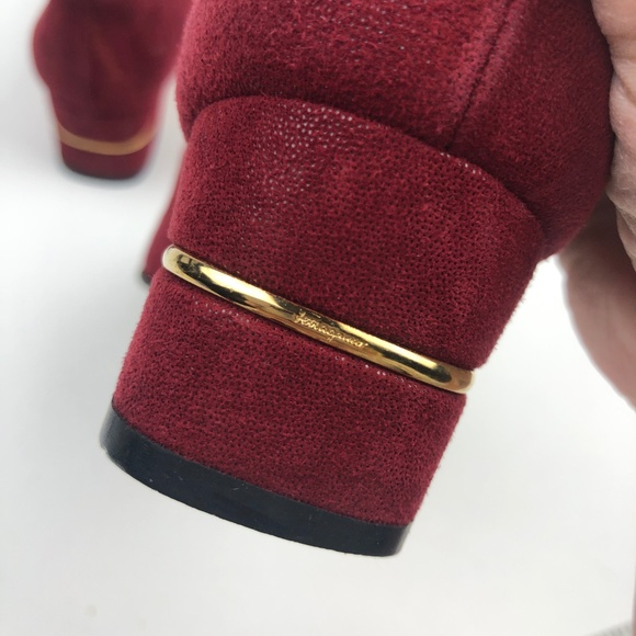 Salvatore Ferragamo Suede Pump - Picture 4 of 8